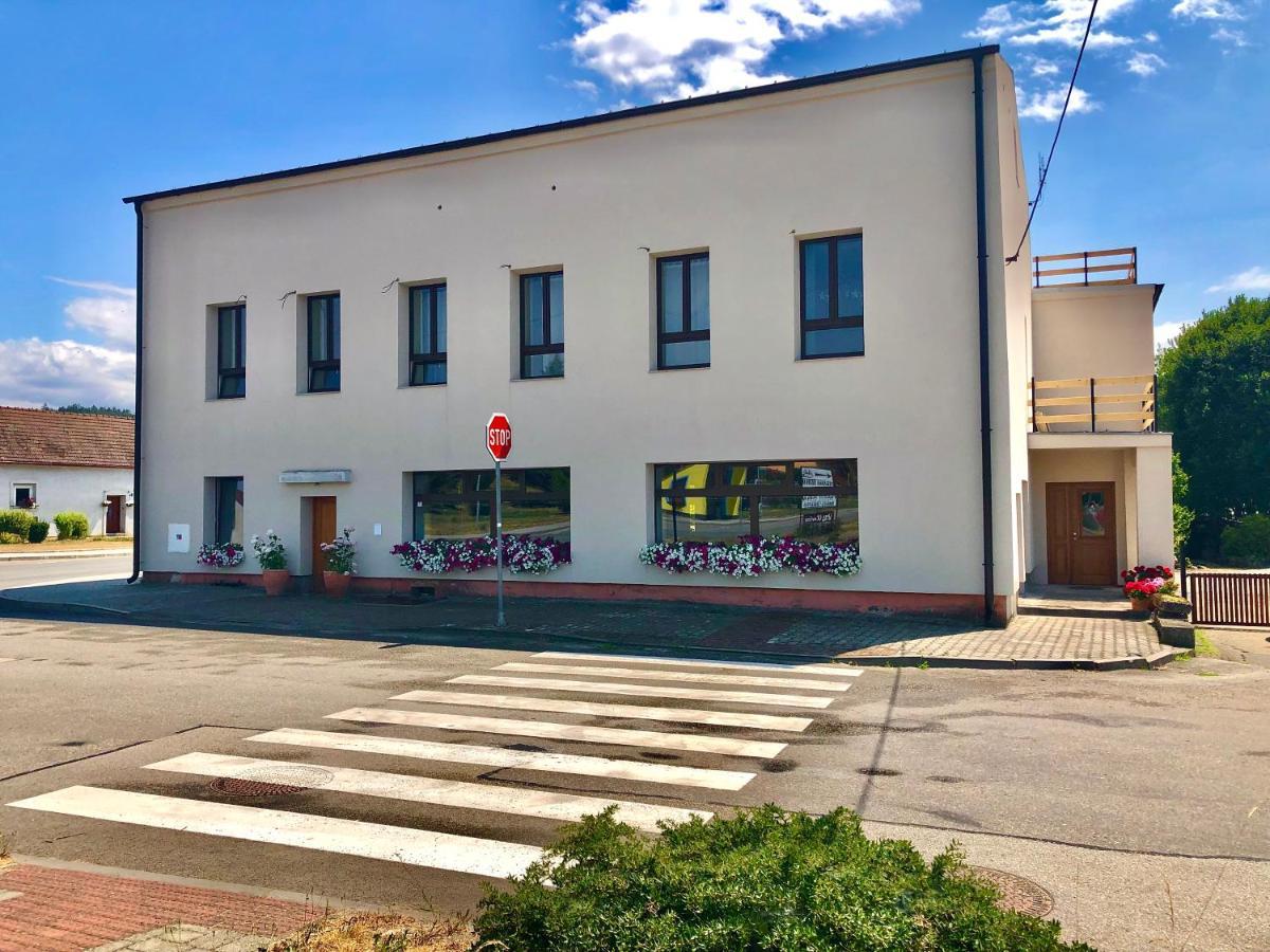 Penzion Na Hostici Cimer エクステリア 写真